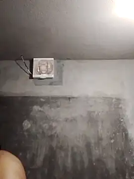 sos-boy online show from March 2026 04:17:01 AM