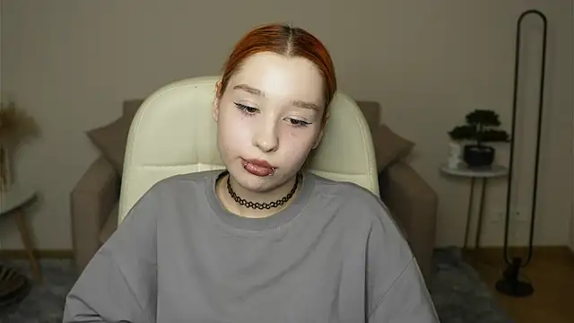 NelleCaram online show from February 2026 01:50:02 PM