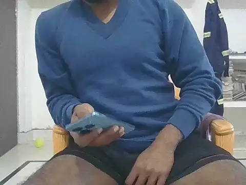 veeeer1239 online show from February 2026 05:05:01 AM