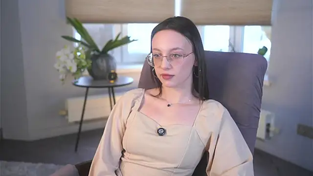 CecilleKizior online show from February 2026 11:15:01 AM