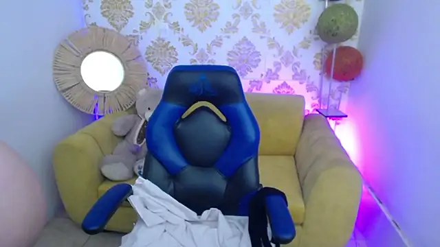 ALISS M  online show from March 2026 08:59:01 PM