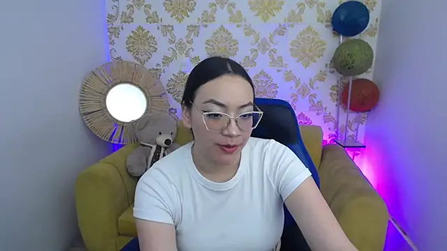 ALISS M  online show from March 2026 02:12:02 PM