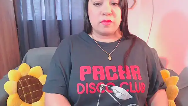 Snapshot of isabum_ chatting on April 2026 05:28:01 PM isabum online show from April 2026 05:28:01 PM