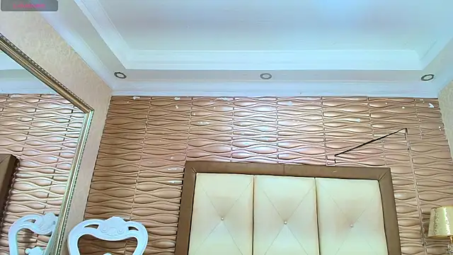 Snapshot of meganrousx chatting on February 2026 11:55:01 AM meganrousx online show from February 2026 11:55:01 AM