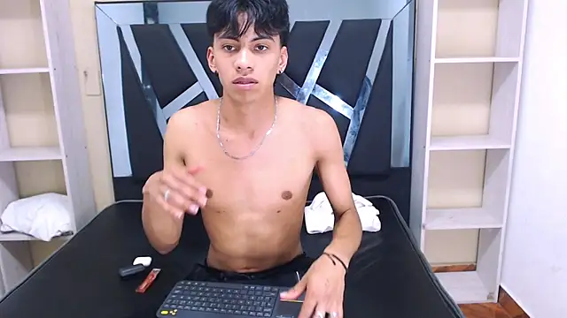 sebas twink7 online show from February 2026 03:43:01 AM