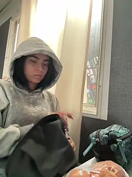 Snapshot of Sara_Fernandez_ chatting on February 2026 01:29:01 PM Sara Fernandez online show from February 2026 01:29:01 PM