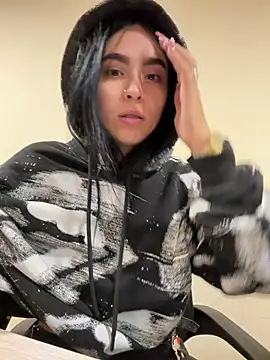 Snapshot of Sara_Fernandez_ chatting on March 2026 02:13:01 PM Sara Fernandez online show from March 2026 02:13:01 PM