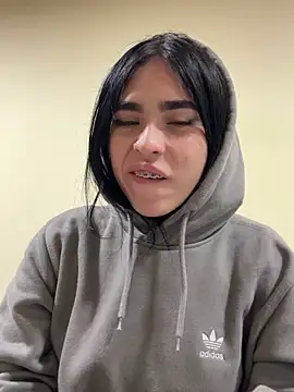 Snapshot of Sara_Fernandez_ chatting on March 2026 01:51:02 PM Sara Fernandez online show from March 2026 01:51:02 PM