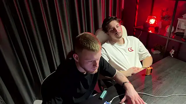 Snapshot of Adam_ice chatting on February 2026 06:16:01 PM Adam ice online show from February 2026 06:16:01 PM