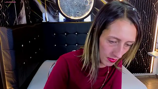 Karolyn rousse online show from February 2026 12:20:02 PM