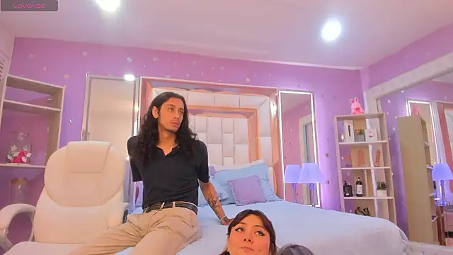 Goldentemptation  online show from March 2026 07:42:01 PM