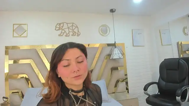 Goldentemptation  online show from April 2026 01:28:01 PM