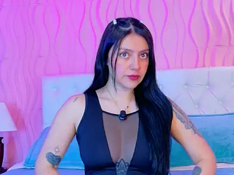 Mia Cherry   online show from February 2026 07:00:02 PM