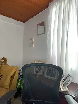 Snapshot of JulietaRiios chatting on May 2026 06:50:02 PM JulietaRiios online show from May 2026 06:50:02 PM