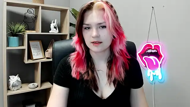 SweetLilyxo online show from June 2026 06:58:02 AM