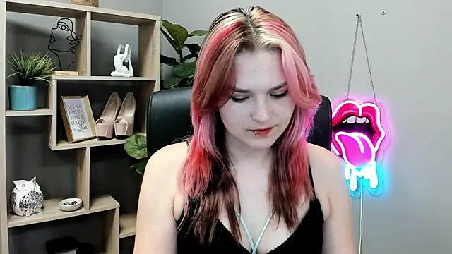 SweetLilyxo online show from June 2026 01:26:02 PM