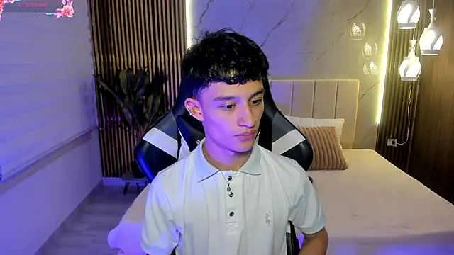 Snapshot of Patrick_Howland_ chatting on February 2026 03:25:01 AM Patrick Howland online show from February 2026 03:25:01 AM