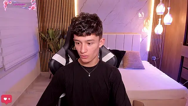 Snapshot of Patrick_Howland_ chatting on February 2026 03:59:01 AM Patrick Howland online show from February 2026 03:59:01 AM