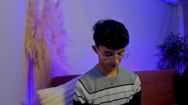 Snapshot of Patrick_Howland_ chatting on March 2026 03:47:01 AM Patrick Howland online show from March 2026 03:47:01 AM