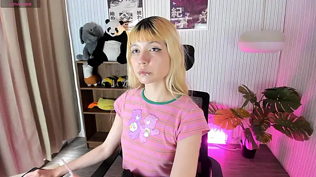 Laukyubey1 online show from March 2026 07:40:01 PM