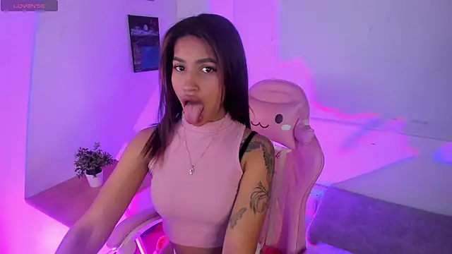 MoonRose   online show from April 2026 08:15:01 PM