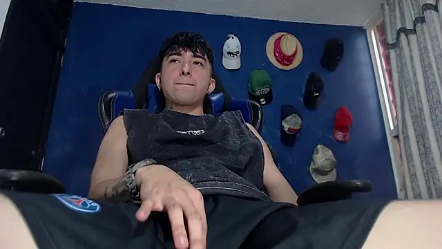 Snapshot of alexnauthy chatting on February 2026 10:06:01 PM alexnauthy online show from February 2026 10:06:01 PM