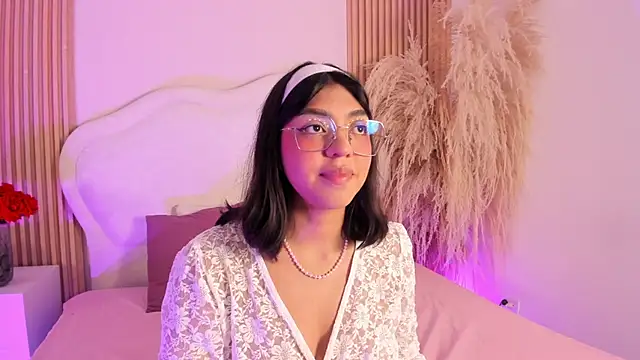 rebeca taylor online show from February 2026 03:36:02 AM