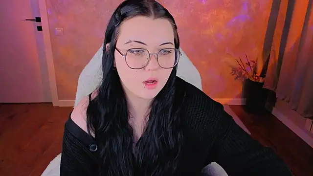 Kira G0ld online show from June 2026 05:14:02 PM