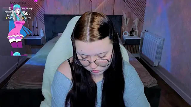Kira G0ld online show from July 2026 05:09:02 PM