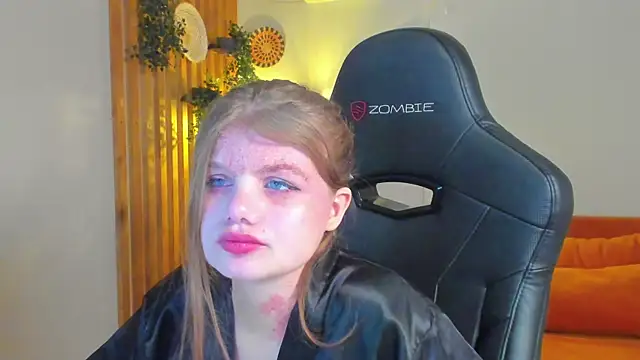 ChloeHalses online show from May 2026 05:01:02 AM