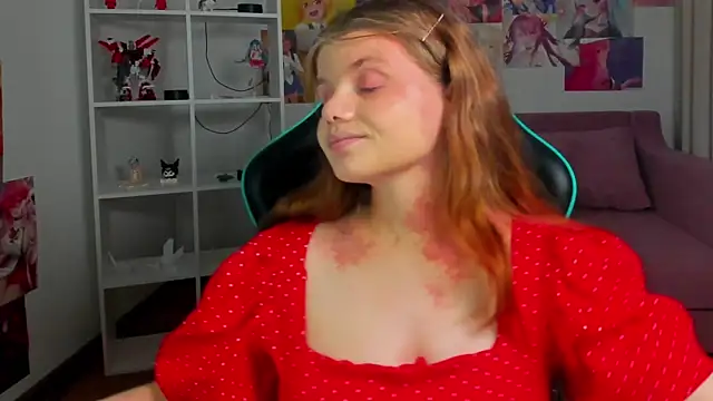 ChloeHalses online show from June 2026 07:03:02 PM