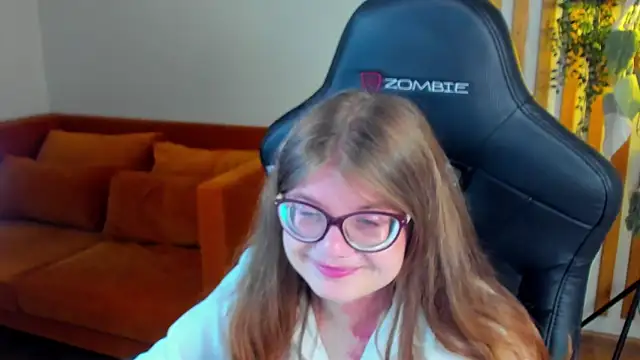 ChloeHalses online show from June 2026 05:12:02 PM