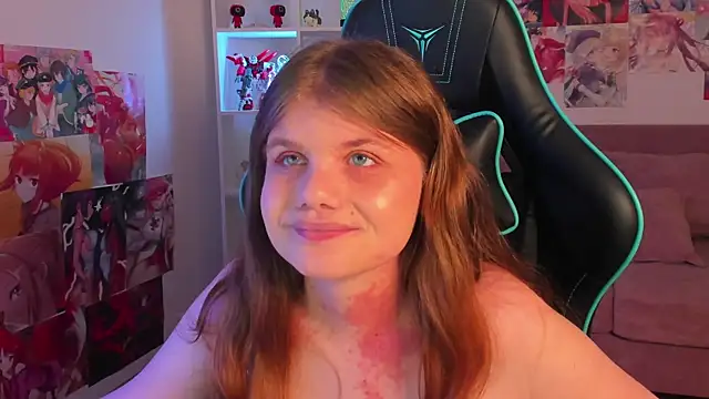 ChloeHalses online show from June 2026 07:05:01 PM