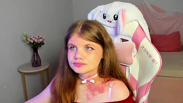 ChloeHalses online show from June 2026 05:04:02 PM