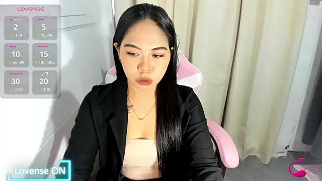 Ursweetyshaine online show from June 2026 02:34:01 AM
