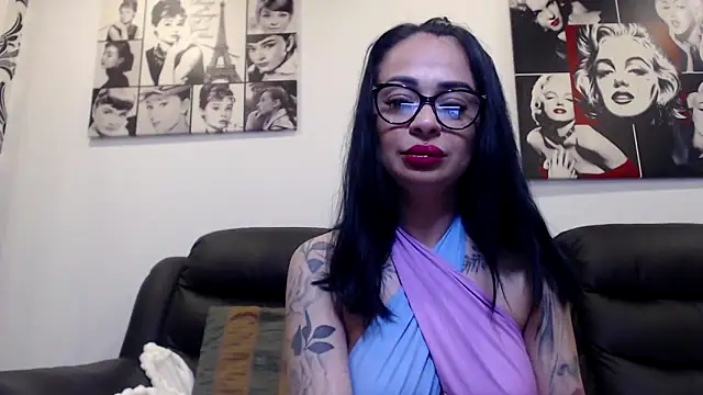 BrianaBloom online show from May 2026 06:47:01 PM