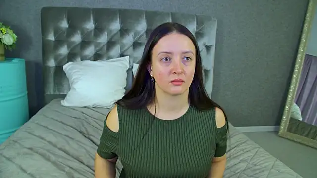 Snapshot of ElinaBellucci chatting on March 2026 04:41:02 AM ElinaBellucci online show from March 2026 04:41:02 AM