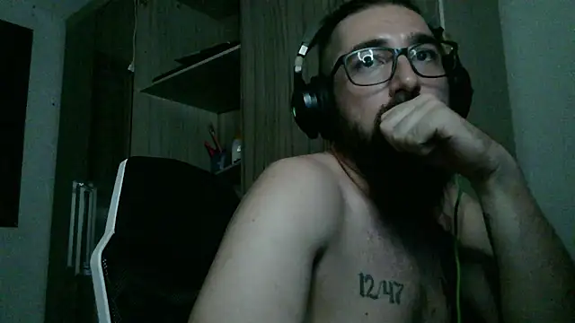 Redlovecouple online show from February 2026 08:34:01 PM