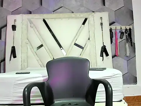 GoldenBoyM online show from May 2026 03:22:01 AM