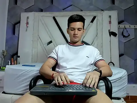 GoldenBoyM online show from June 2026 03:42:01 AM
