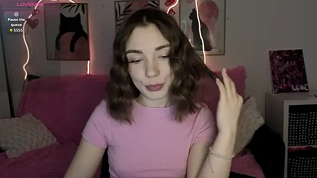 Adriennes online show from March 2026 02:34:01 PM