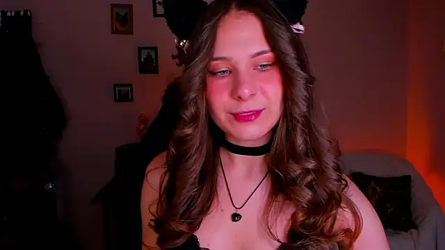 LanaLovely online show from May 2026 06:19:02 AM