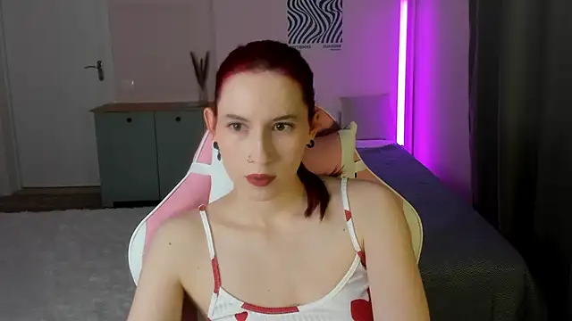 Kira  Luis online show from February 2026 10:21:02 AM