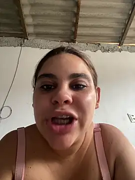 Adriputinha online show from June 2026 05:39:01 PM