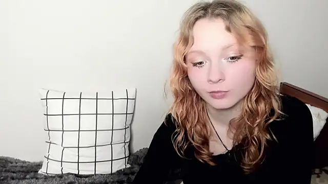 Miia foxy online show from February 2026 03:38:01 PM