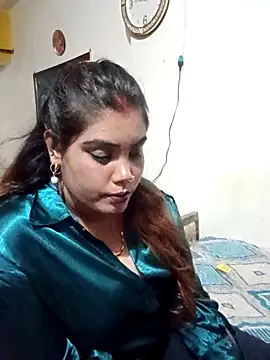 Rashiqueen online show from March 2026 04:19:01 PM