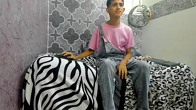 axel strongx18 online show from February 2026 02:22:01 PM