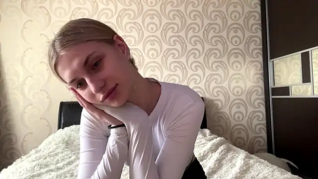 JeneeEady online show from April 2026 06:09:02 AM