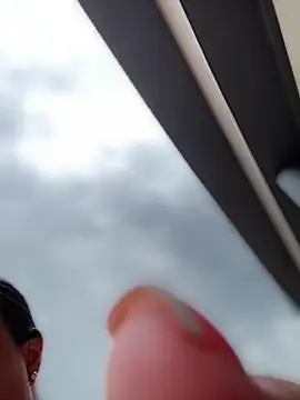 LinaaV online show from February 2026 10:24:02 PM