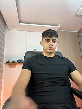 Markpotier  online show from February 2026 06:36:02 PM